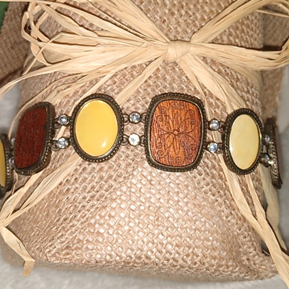 ✨💕 Lia Sophia Wood Bracelet